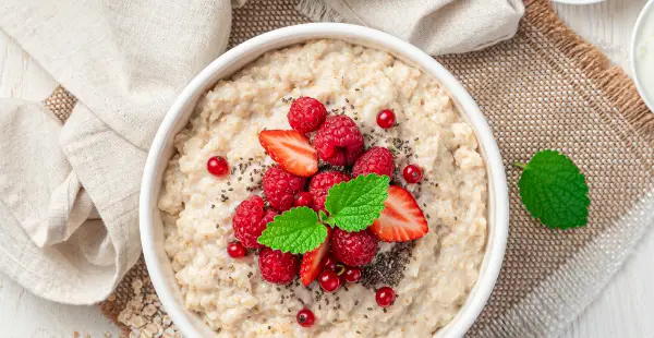 Avena cremosa con fruta